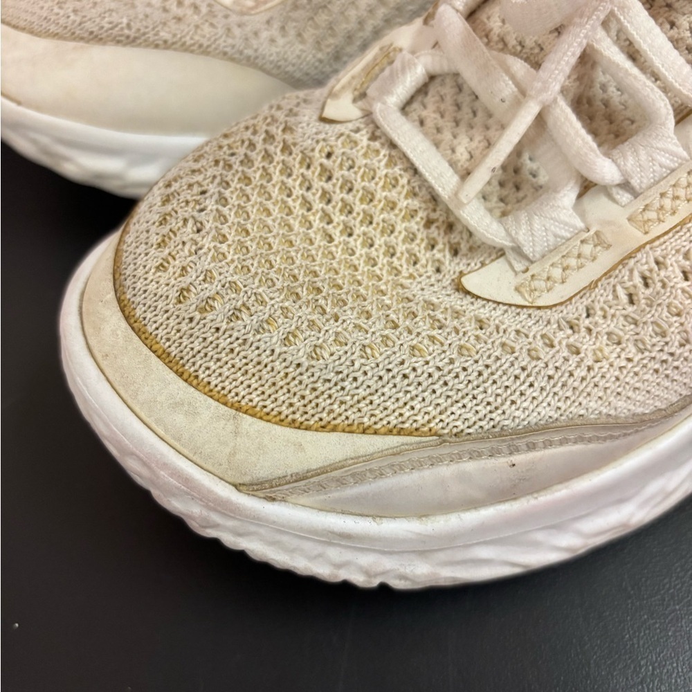 Under Armor Curry Flow Men’s Size 5 Basketball Shoes White Iridescent Lace Up - Picture 3 of 9